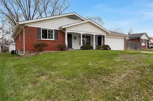 2940 Dover Dr, Florissant, MO 63033 - Photo 8