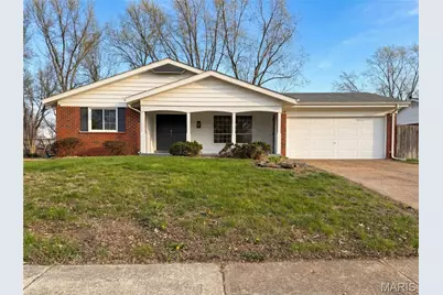 2940 Dover Drive, Florissant, MO 63033 - Photo 1