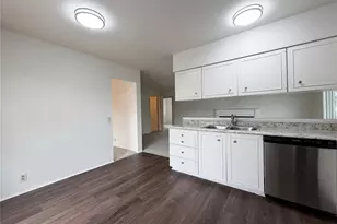 2940 Dover Dr, Florissant, MO 63033 - Photo 12