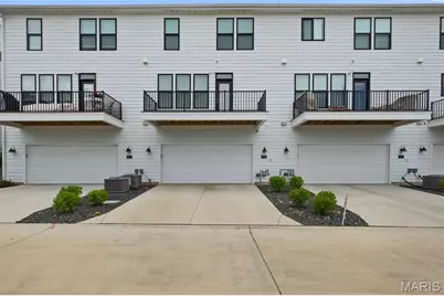 8933 Eager Road, Saint Louis, MO 63144 - Photo 2