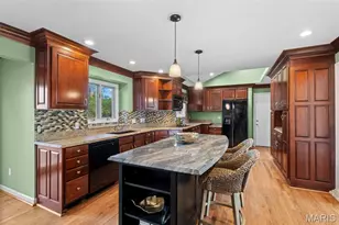 1855 Ironstone Rd, Des Peres, MO 63131 - Photo 8