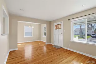 10821 St Xavier Ln, Saint Ann, MO 63074 - Photo 4