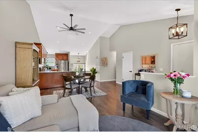 12900 Springdale Village Drive, Saint Louis, MO 63146 - Photo 2