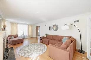 7328 Ravinia Dr, Pasadena Hills, MO 63121 - Photo 12