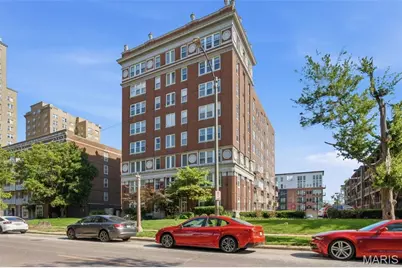 5330 Pershing Avenue #805, Saint Louis, MO 63112 - Photo 1
