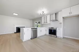 3025 Chadwick Dr, Florissant, MO 63033 - Photo 10