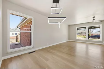 3025 Chadwick Drive, Florissant, MO 63033 - Photo 8