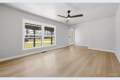 3025 Chadwick Drive, Florissant, MO 63033 - Photo 4