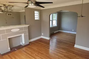 8917 Lucerne Ct, Saint Louis, MO 63136 - Photo 2