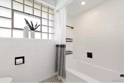 5578 Lindenwood Avenue, Saint Louis, MO 63109 - Photo 24