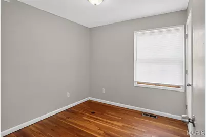 1722 Bradshaw Drive, Saint Louis, MO 63136 - Photo 12