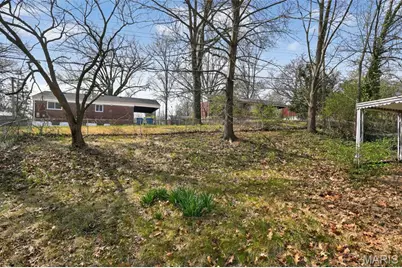 1722 Bradshaw Drive, Saint Louis, MO 63136 - Photo 6