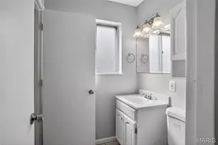 1722 Bradshaw Dr, Saint Louis, MO 63136 - Photo 22