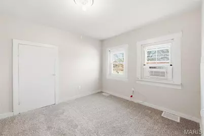 609 S 4th Street, Saint Charles, MO 63301 - Photo 22