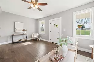 609 S 4th St, Saint Charles, MO 63301 - Photo 6