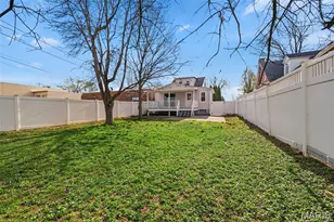 609 S 4th St, Saint Charles, MO 63301 - Photo 30