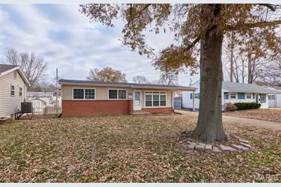 855 Daniel Boone Drive, Florissant, MO 63031 - Photo 4