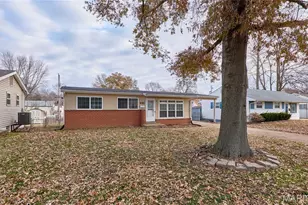 855 Daniel Boone Dr, Florissant, MO 63031 - Photo 4