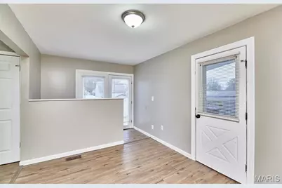 855 Daniel Boone Drive, Florissant, MO 63031 - Photo 10