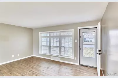 855 Daniel Boone Drive, Florissant, MO 63031 - Photo 6