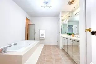 514 Coeur De Royale Dr, Creve Coeur, MO 63141 - Photo 16