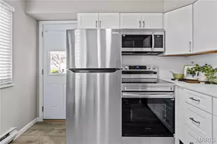 9924 Bunker Hill Dr, Saint Louis, MO 63123 - Photo 10