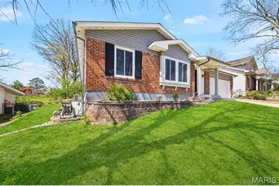 5607 Dantonaire Place, Saint Louis, MO 63128 - Photo 2