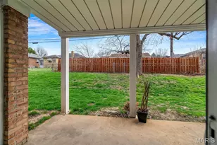 1680 Herault Pl, Saint Louis, MO 63125 - Photo 18