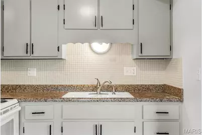 1680 Herault Place #C, Saint Louis, MO 63125 - Photo 8