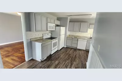 10428 Niblic, Saint Louis, MO 63114 - Photo 6