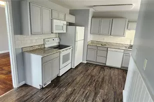 10428 Niblic, Saint Louis, MO 63114 - Photo 6