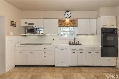 710 Elmtree Lane, Saint Louis, MO 63122 - Photo 10