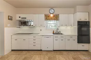 710 Elmtree Ln, Saint Louis, MO 63122 - Photo 10