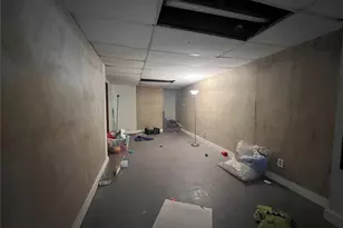 9029 Cranberry Ln, Normandy, MO 63121 - Photo 10