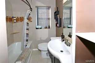 9702 Sterling Pl, Saint Louis, MO 63123 - Photo 16