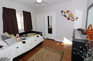 9702 Sterling Pl, Saint Louis, MO 63123 - Photo 18