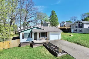 919 N 7th St, De Soto, MO 63020 - Photo 4