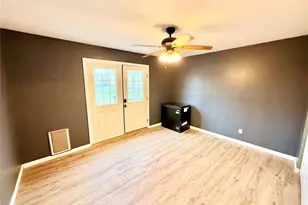 919 N 7th St, De Soto, MO 63020 - Photo 16