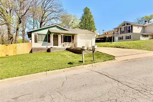 919 N 7th St, De Soto, MO 63020 - Photo 8