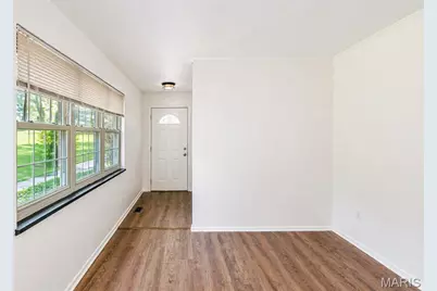 14125 Old Jamestown Road, Saint Louis, MO 63033 - Photo 4
