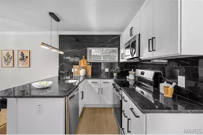 7425 Gayola Place, Maplewood, MO 63143 - Photo 10