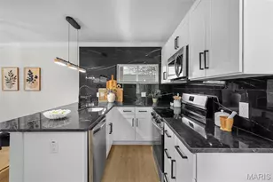 7425 Gayola Pl, Maplewood, MO 63143 - Photo 10