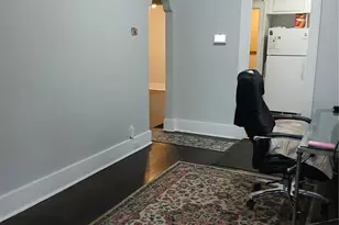 7020 Greenway Ave, Beverly Hills, MO 63121 - Photo 10