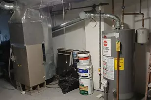 7020 Greenway Ave, Beverly Hills, MO 63121 - Photo 24