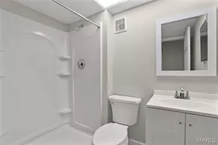 12026 Foxpoint Dr, Maryland Heights, MO 63043 - Photo 26