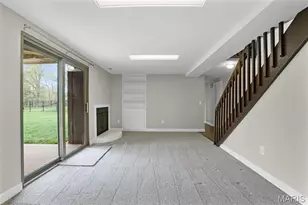 12026 Foxpoint Dr, Maryland Heights, MO 63043 - Photo 22