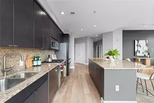 4909 Laclede Ave, Saint Louis, MO 63108 - Photo 8