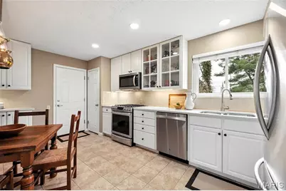 166 Saddleford Drive, Chesterfield, MO 63017 - Photo 8