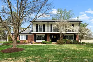 166 Saddleford Dr, Chesterfield, MO 63017 - Photo 2