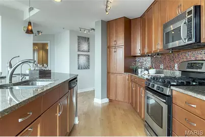 4909 Laclede Avenue #1204, Saint Louis, MO 63108 - Photo 8